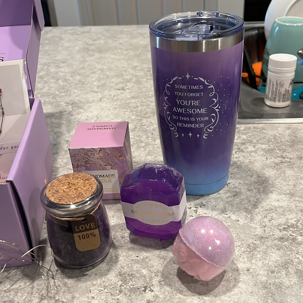 Bougie Bella's “Sometimes You Forget You're Awesome, So This is Your Reminder” 2